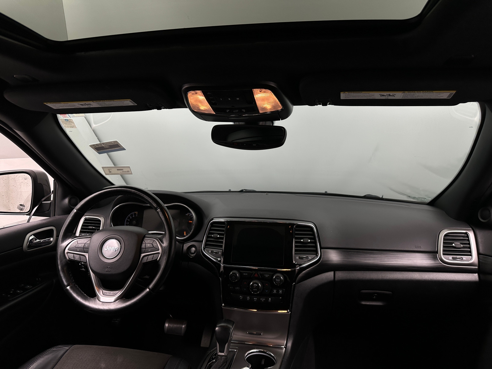 Thumbnail: 2020 Jeep Grand Cherokee - 3
