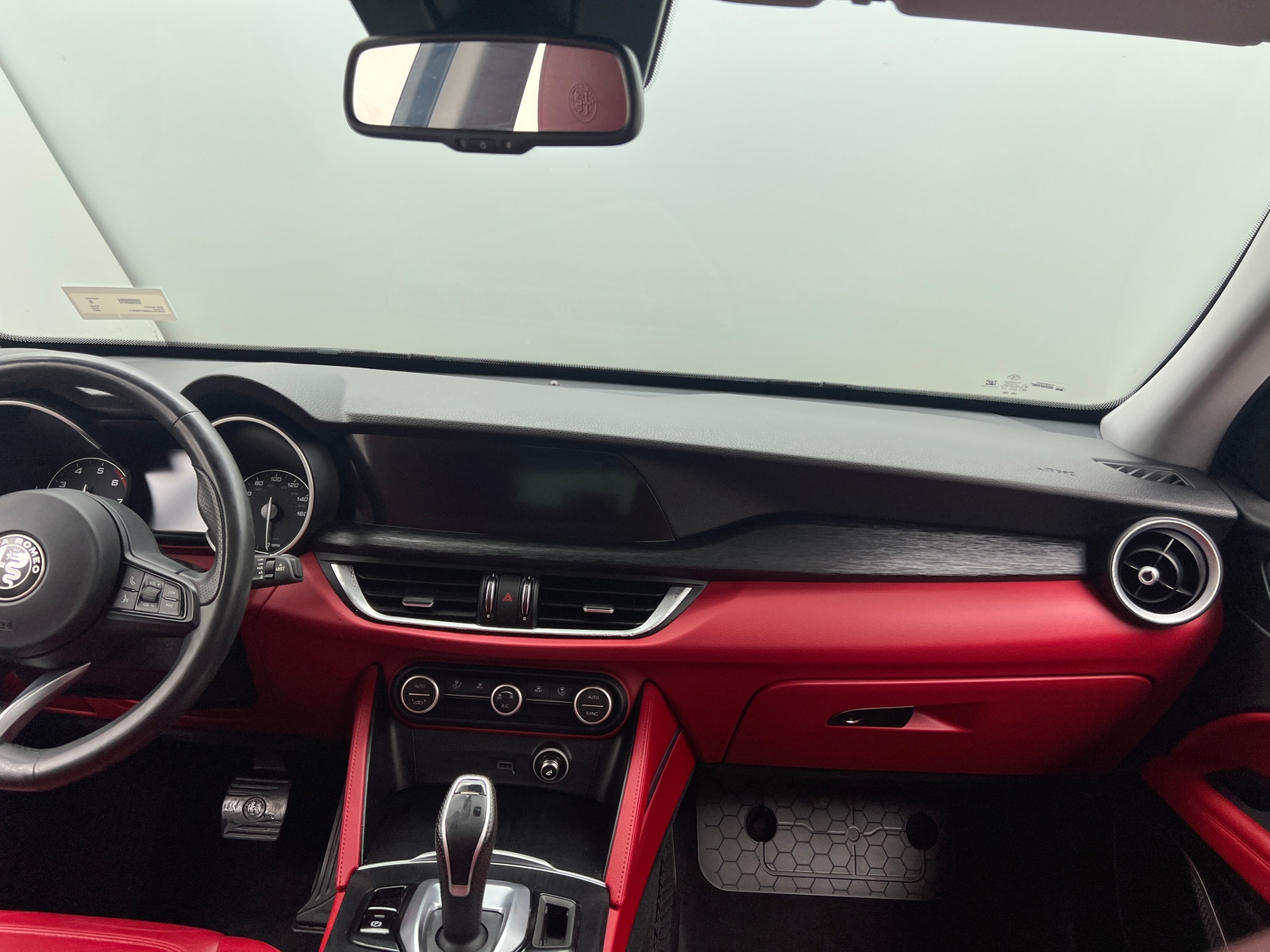 Thumbnail: 2021 Alfa Romeo Stelvio - 2