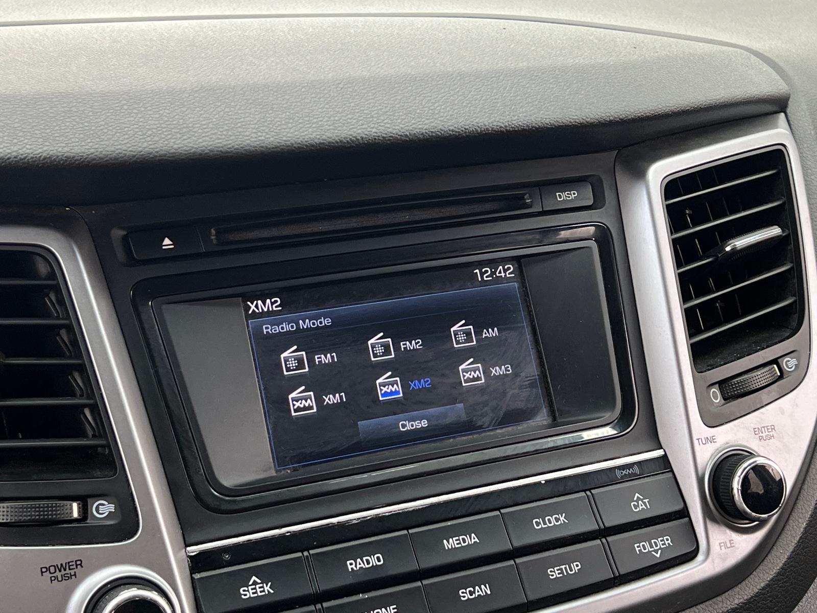Thumbnail: 2016 Hyundai Tucson - 4