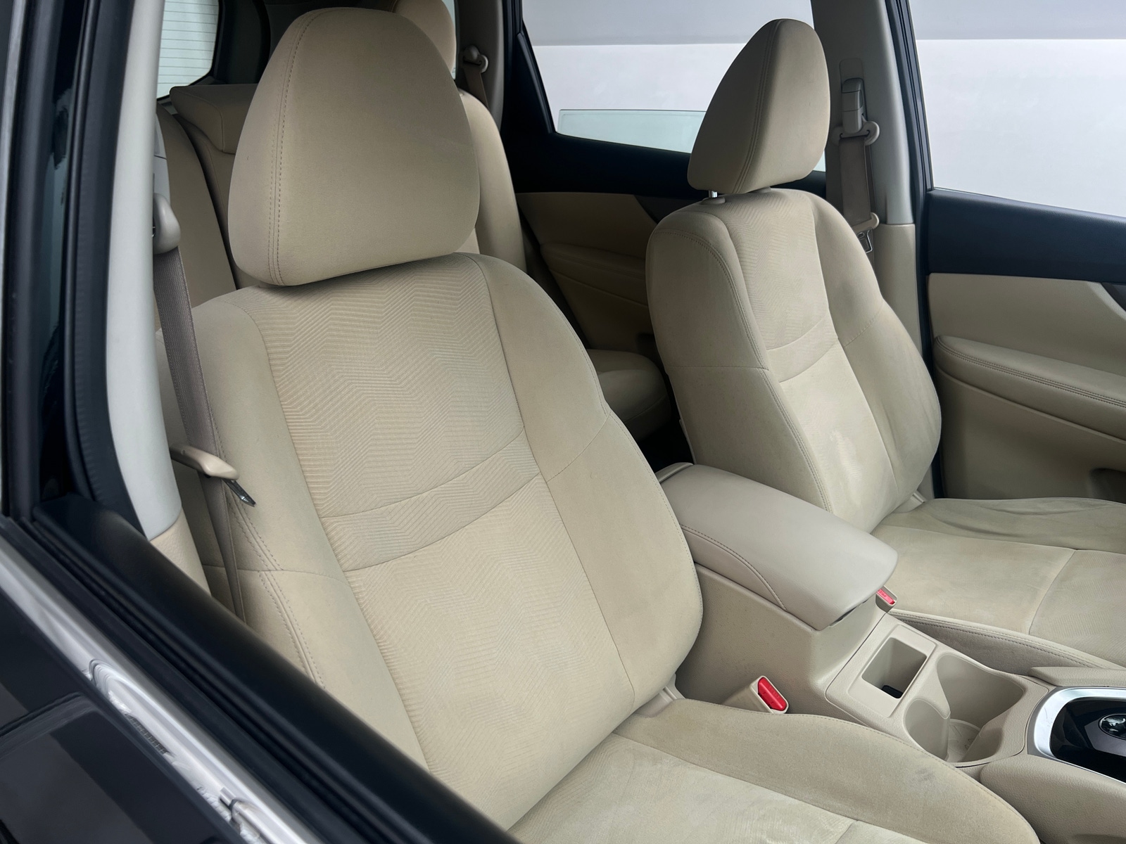 Thumbnail: 2016 Nissan Rogue - 2
