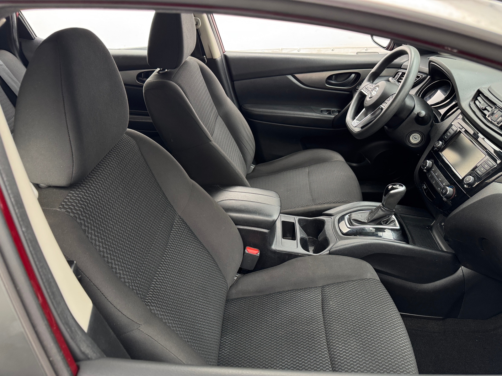 Thumbnail: 2021 Nissan Rogue Sport - 2