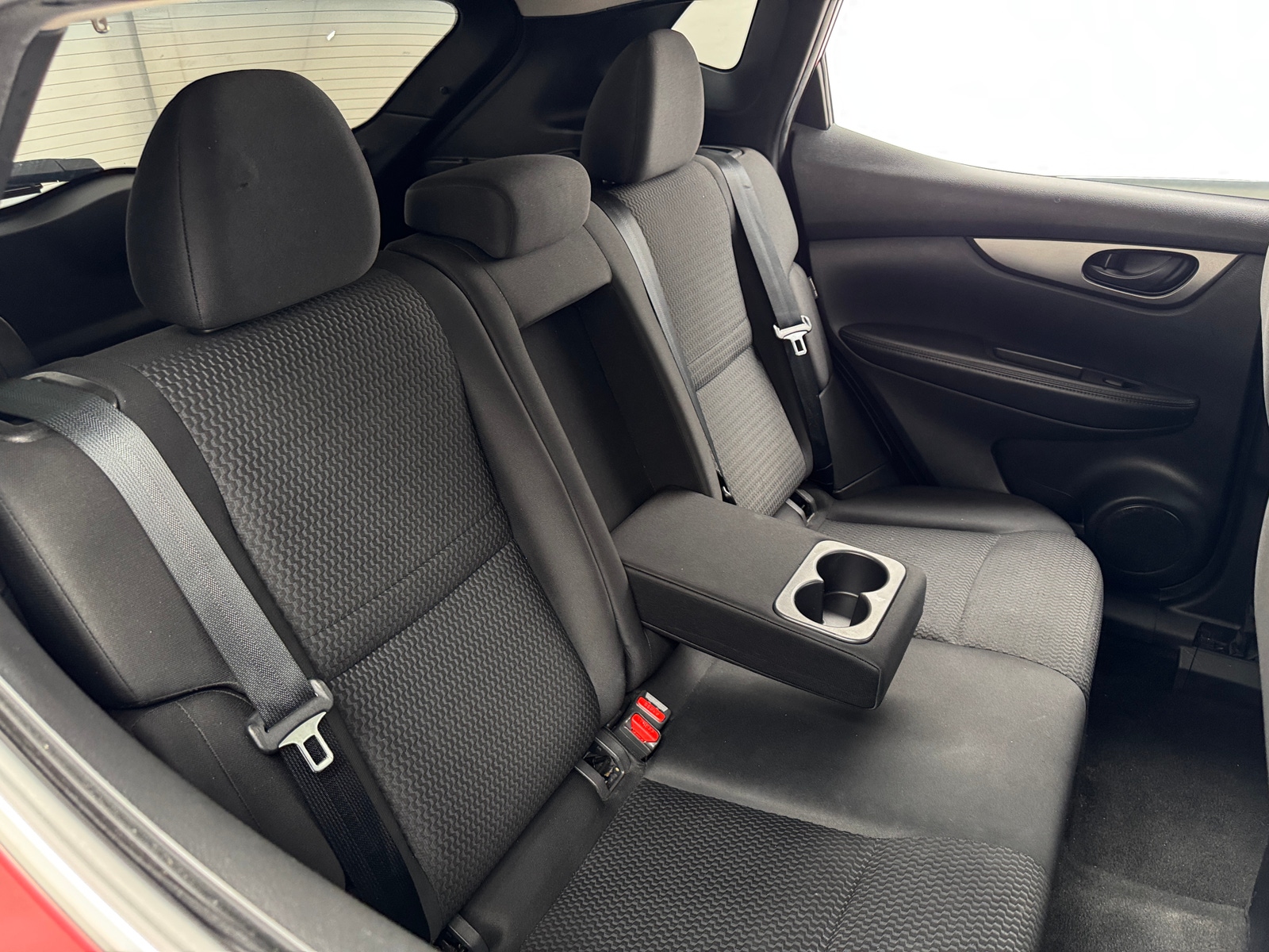 Thumbnail: 2021 Nissan Rogue Sport - 6