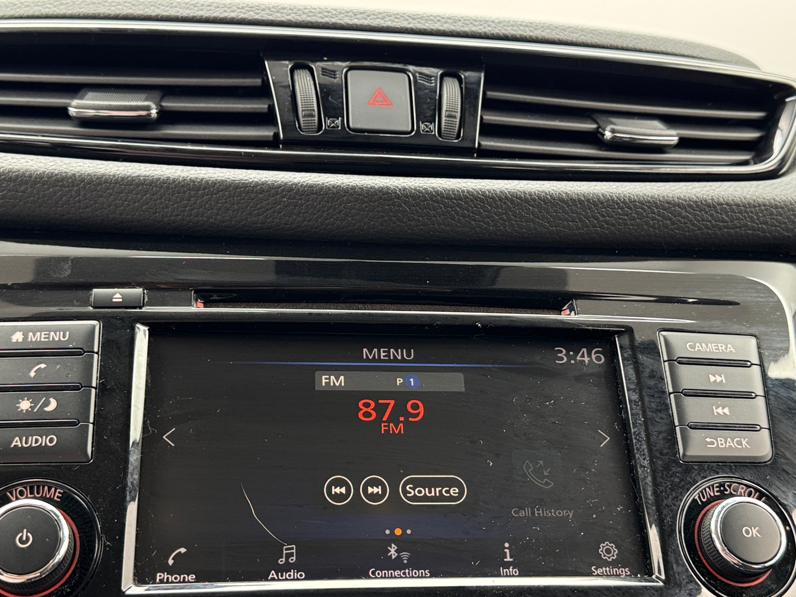 Thumbnail: 2021 Nissan Rogue Sport - 4