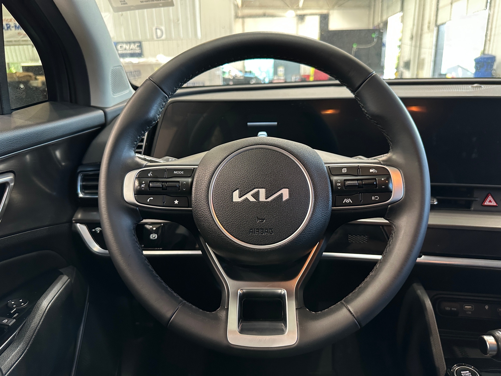 Thumbnail: 2024 Kia Sportage - 4