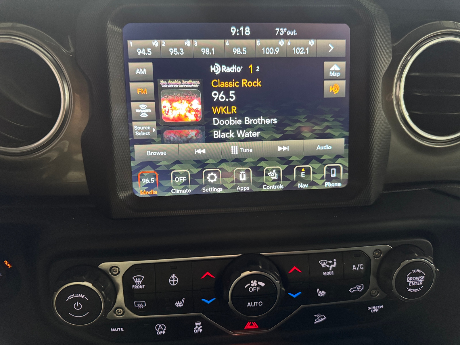 Thumbnail: 2019 Jeep Wrangler - 4