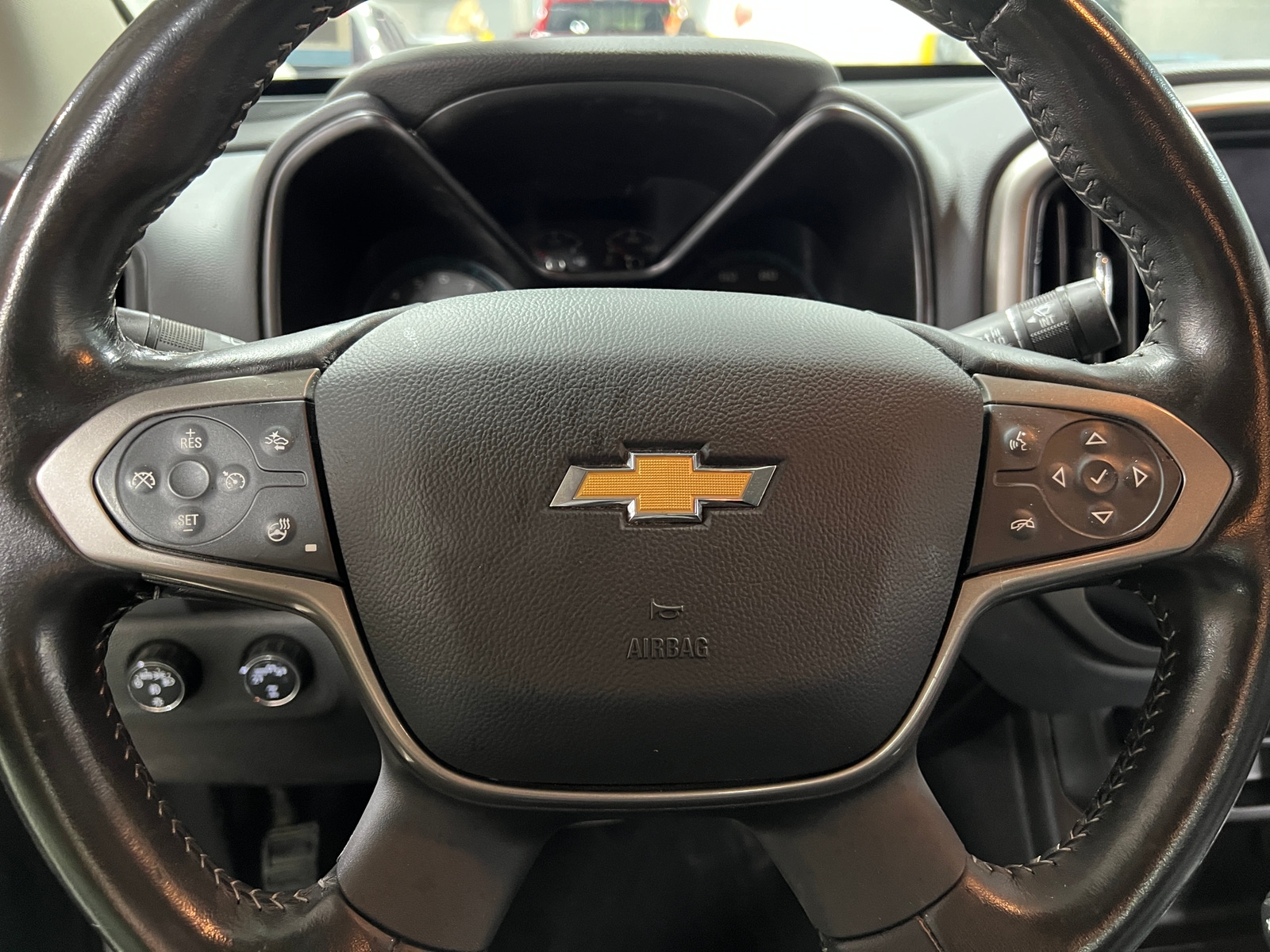 Thumbnail: 2021 Chevrolet Colorado - 5
