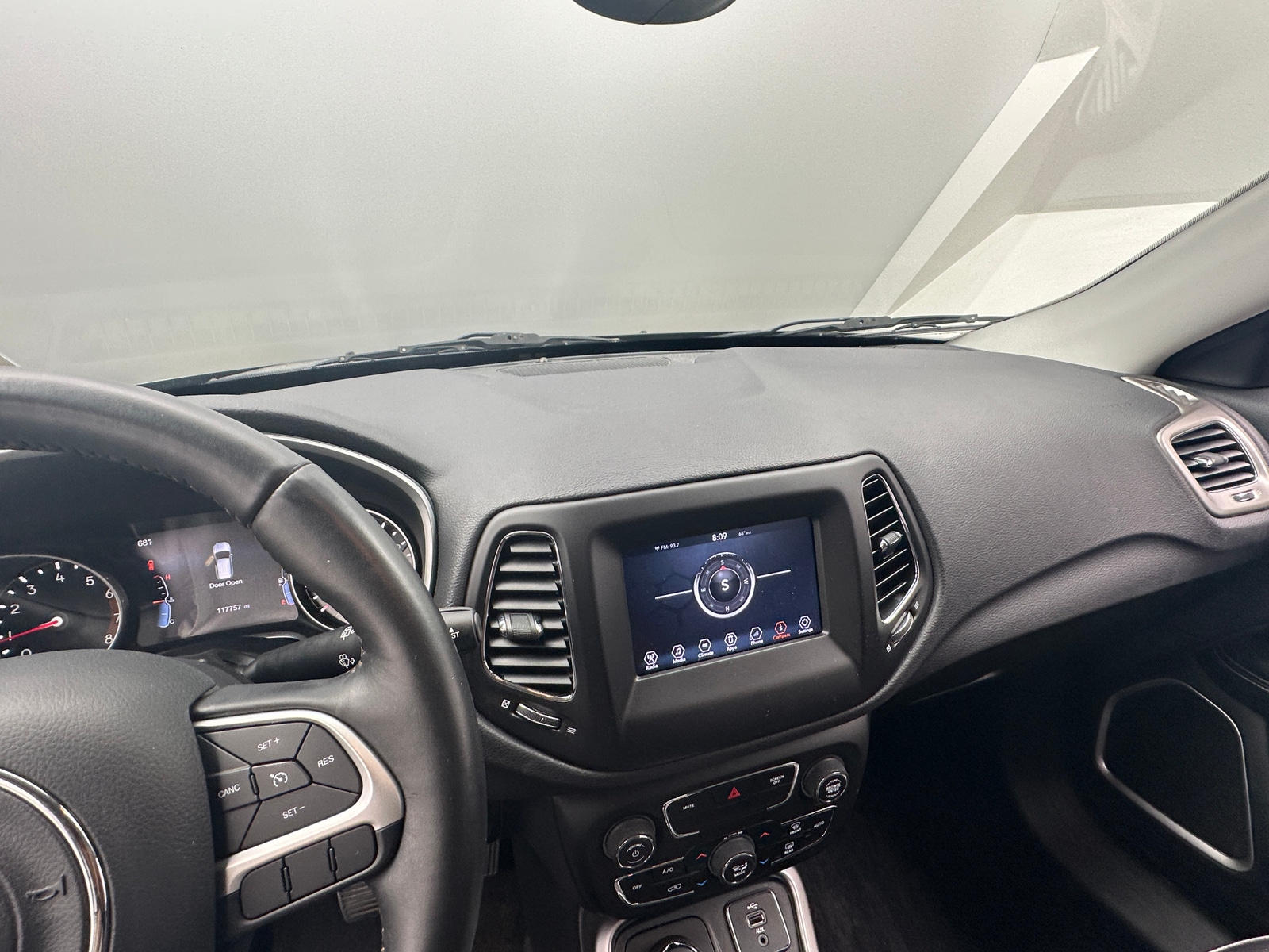 Thumbnail: 2018 Jeep Compass - 3