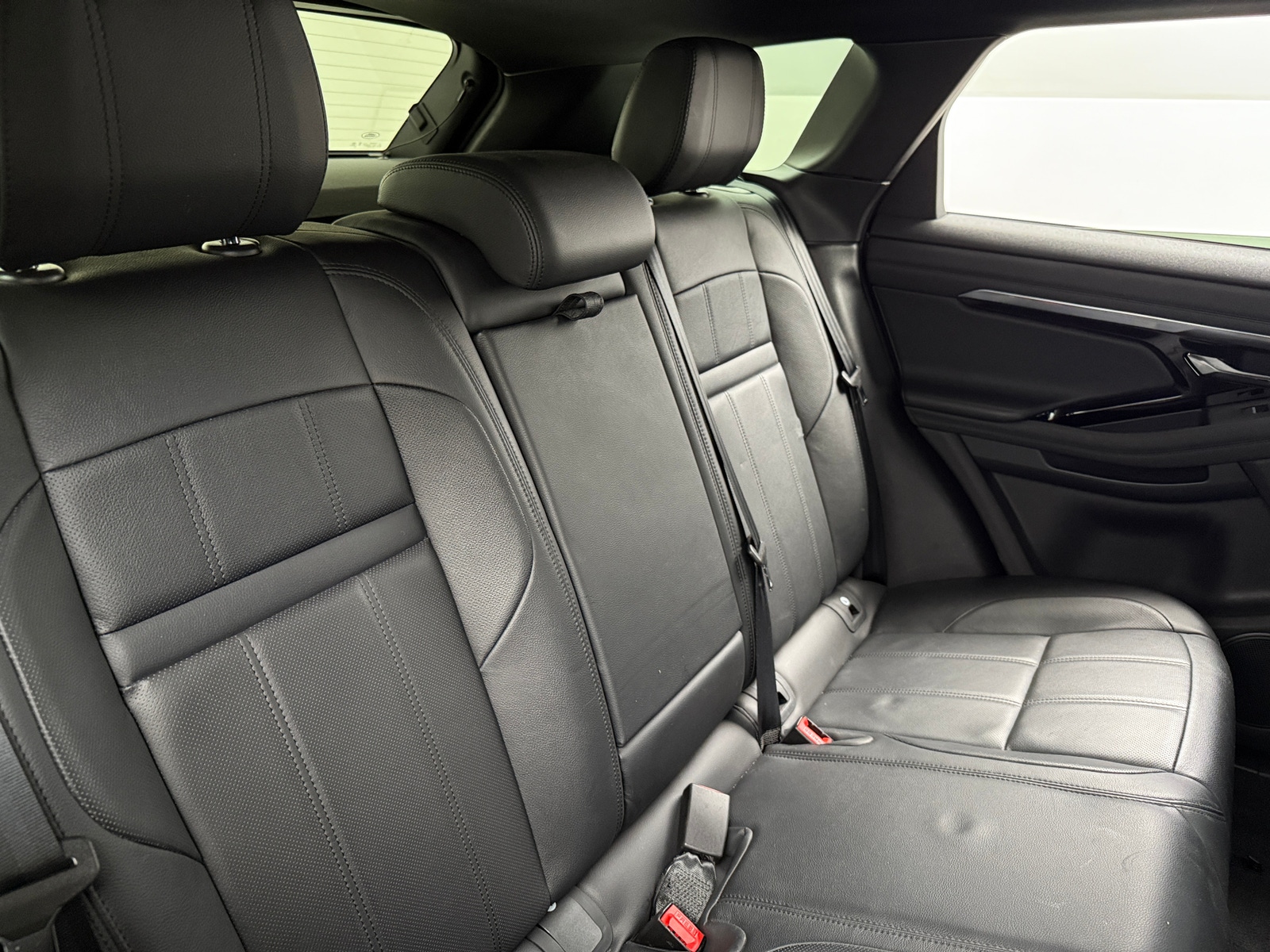 Thumbnail: 2021 Land Rover Range Rover Evoque - 5