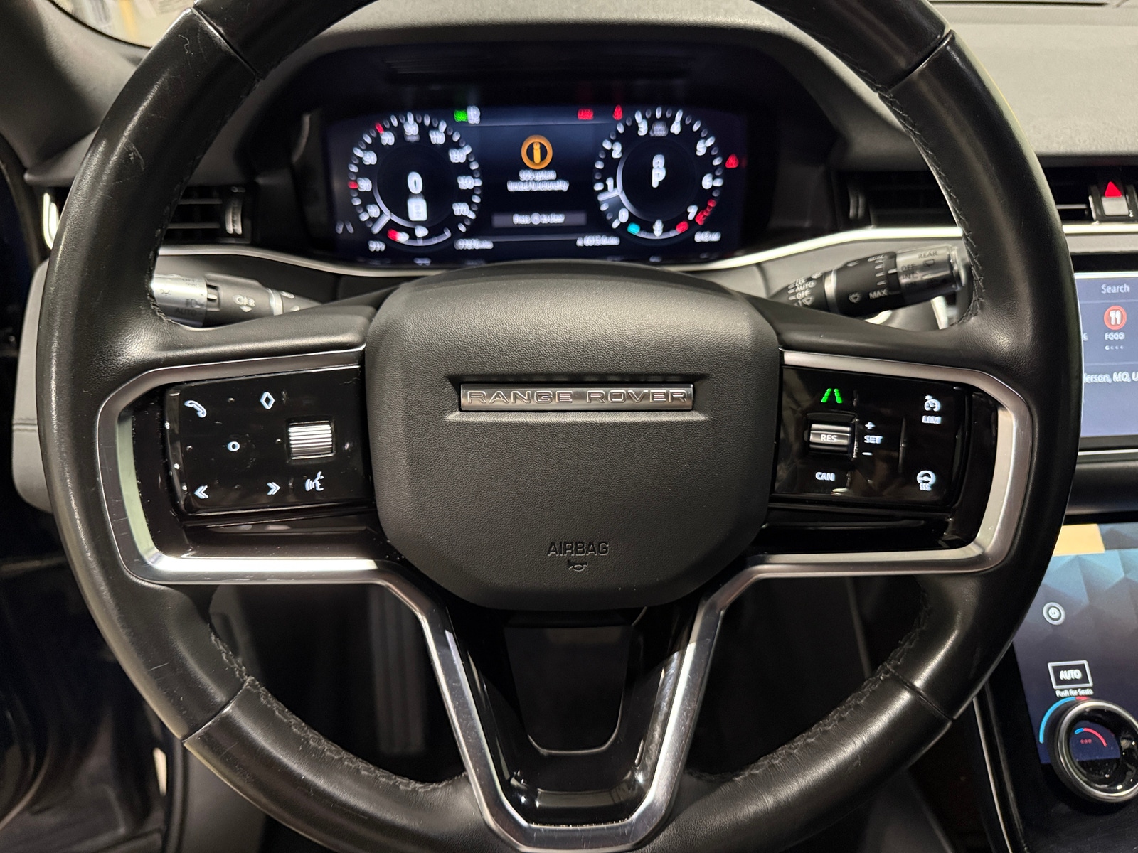 Thumbnail: 2021 Land Rover Range Rover Evoque - 4