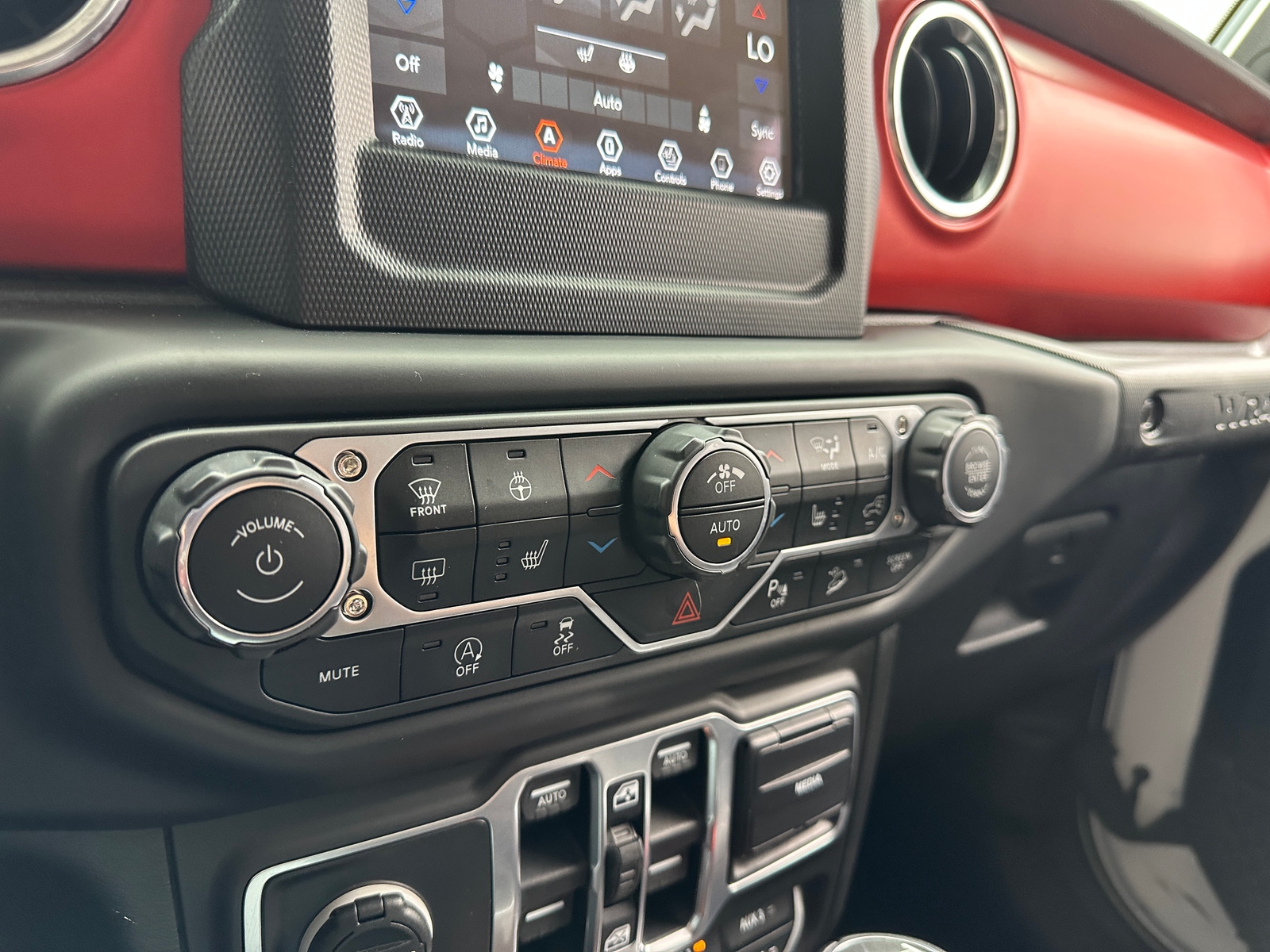 Thumbnail: 2018 Jeep Wrangler - 4