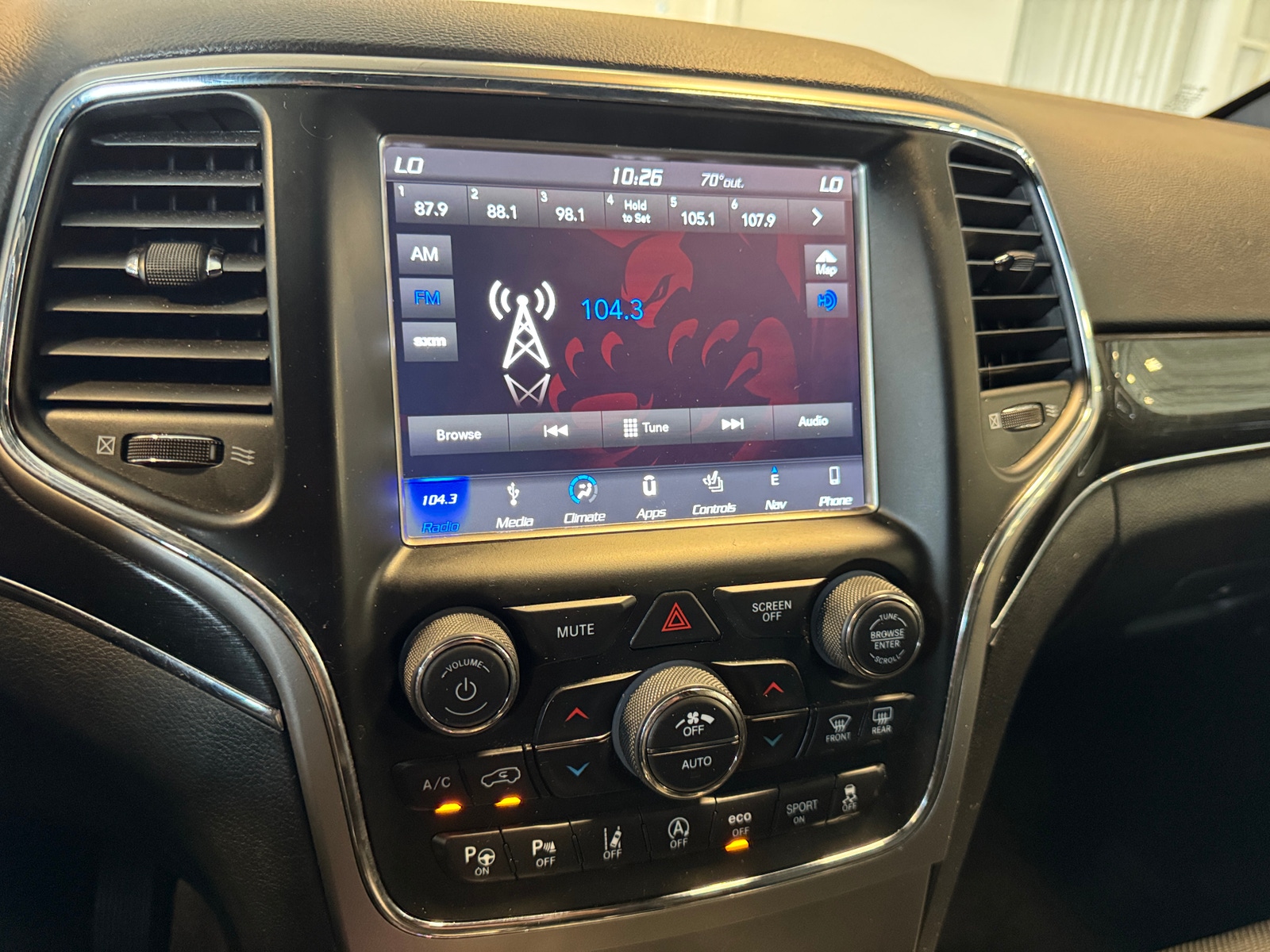 Thumbnail: 2018 Jeep Grand Cherokee - 3