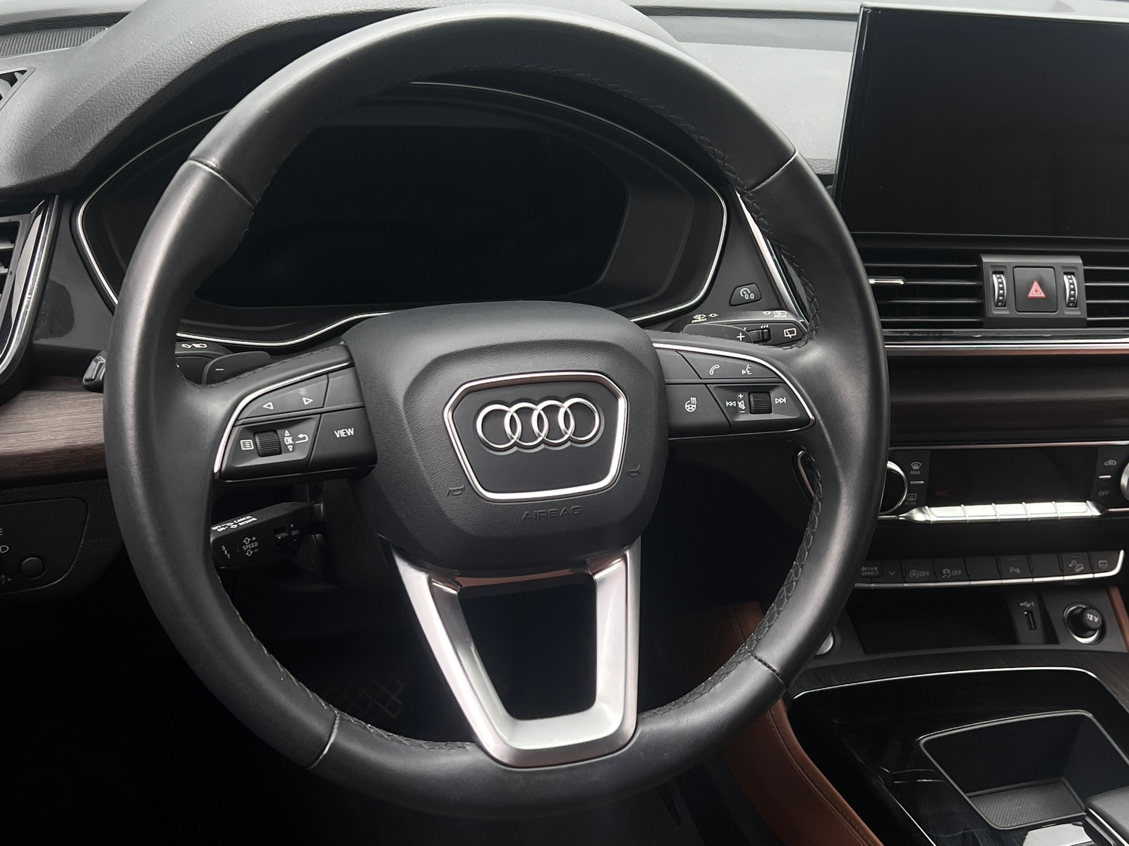 Thumbnail: 2023 Audi Q5 - 4