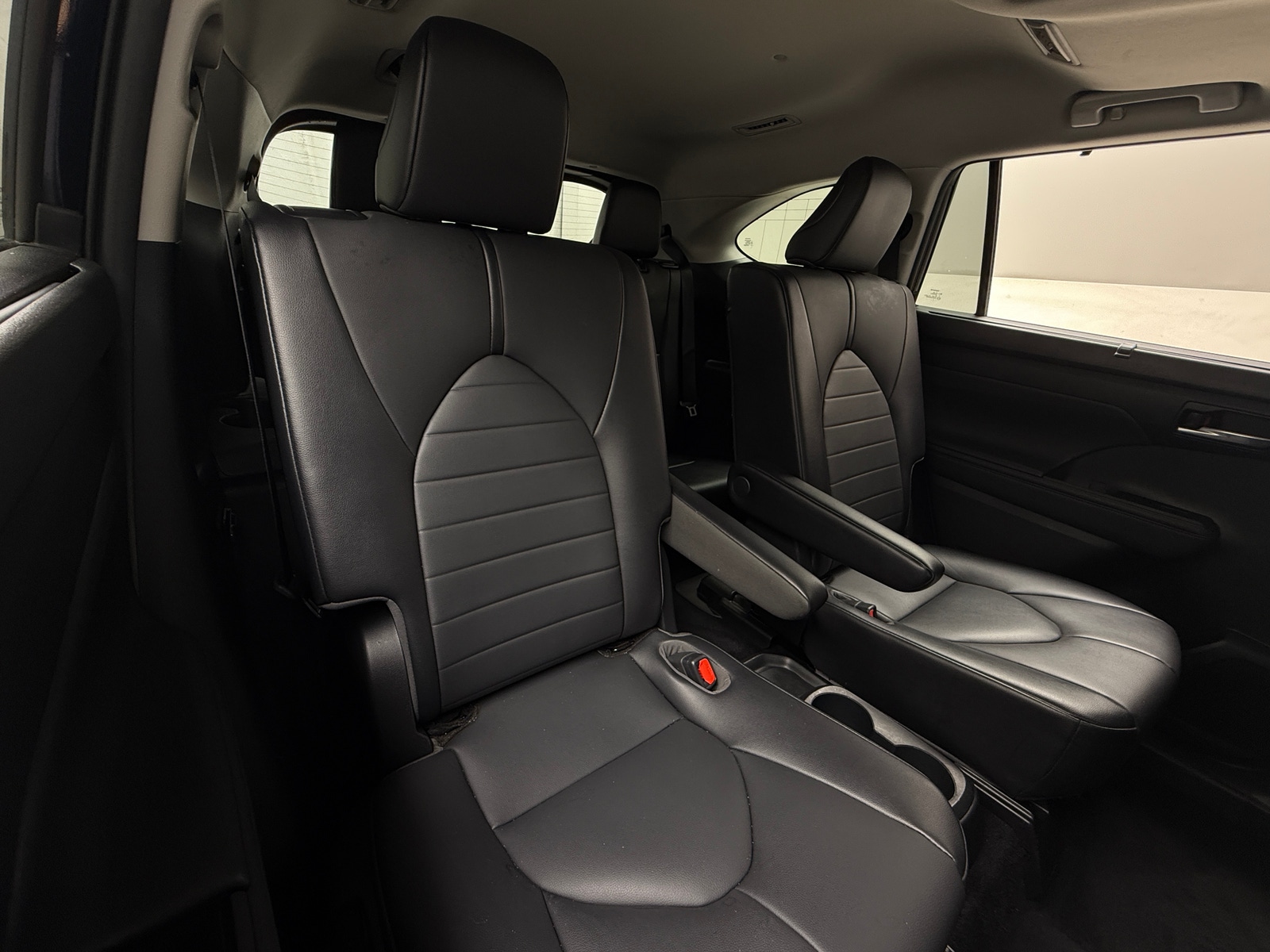 Thumbnail: 2021 Toyota Highlander - 5