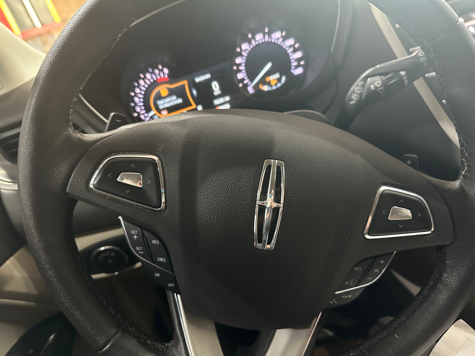 Thumbnail: 2019 Lincoln MKC - 4