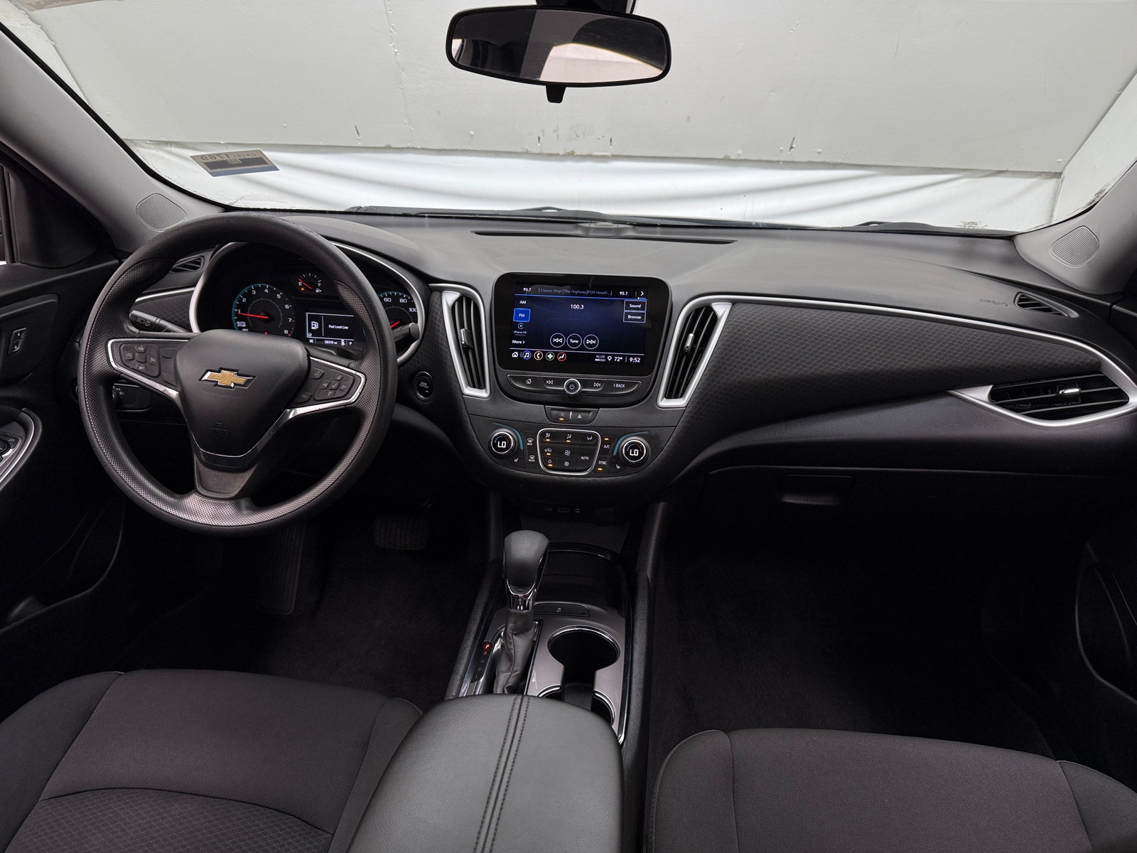 Thumbnail: 2022 Chevrolet Malibu - 3