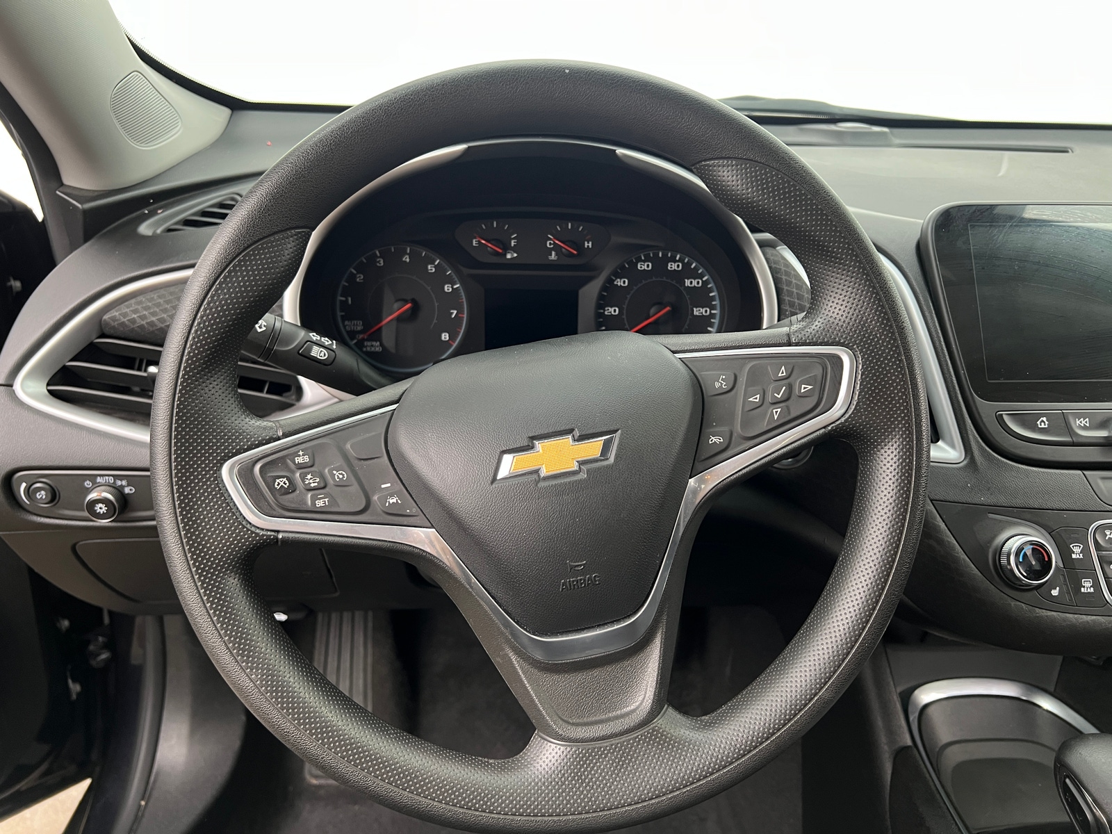 Thumbnail: 2023 Chevrolet Malibu - 5