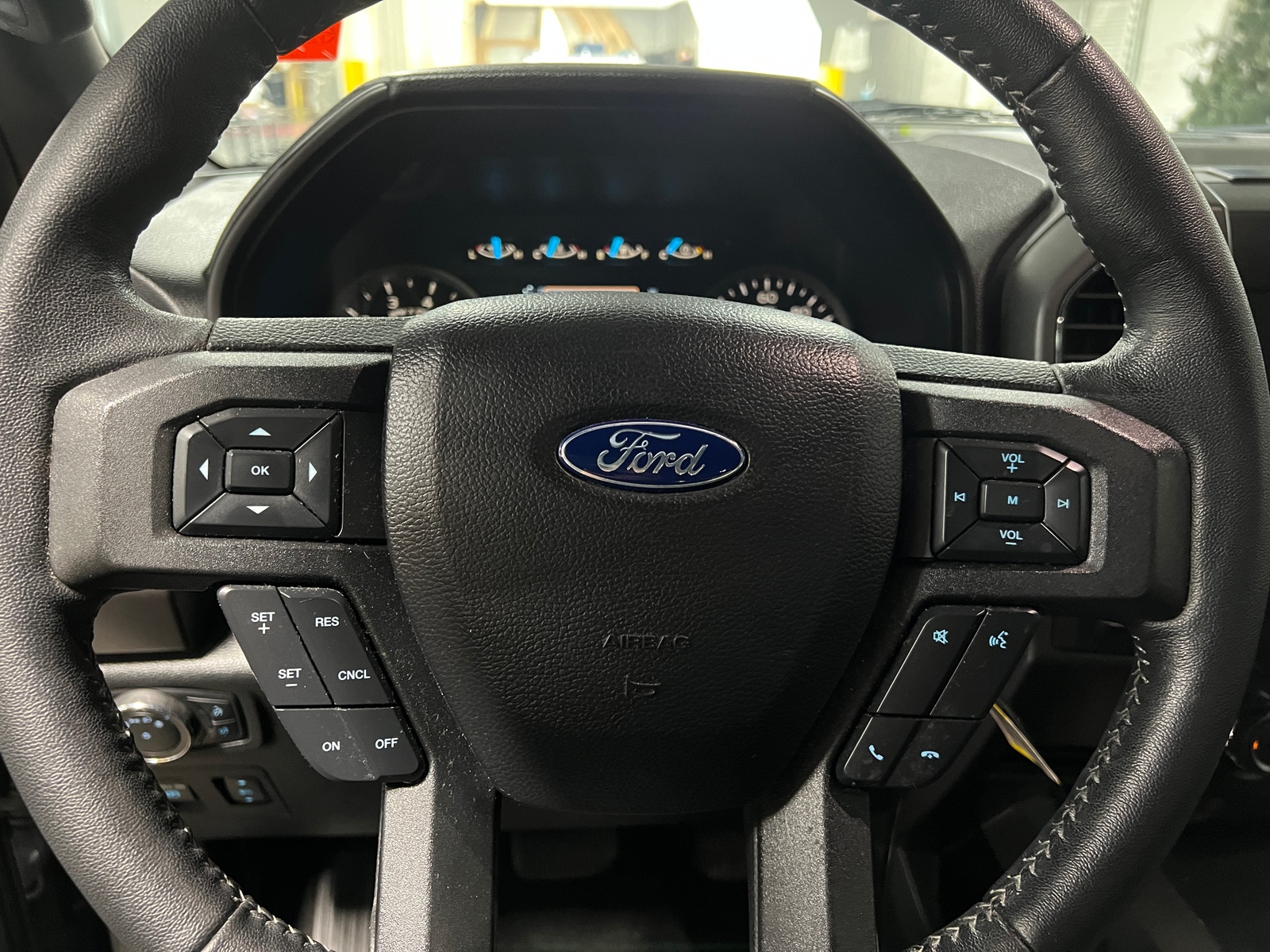Thumbnail: 2020 Ford Econoline - 5