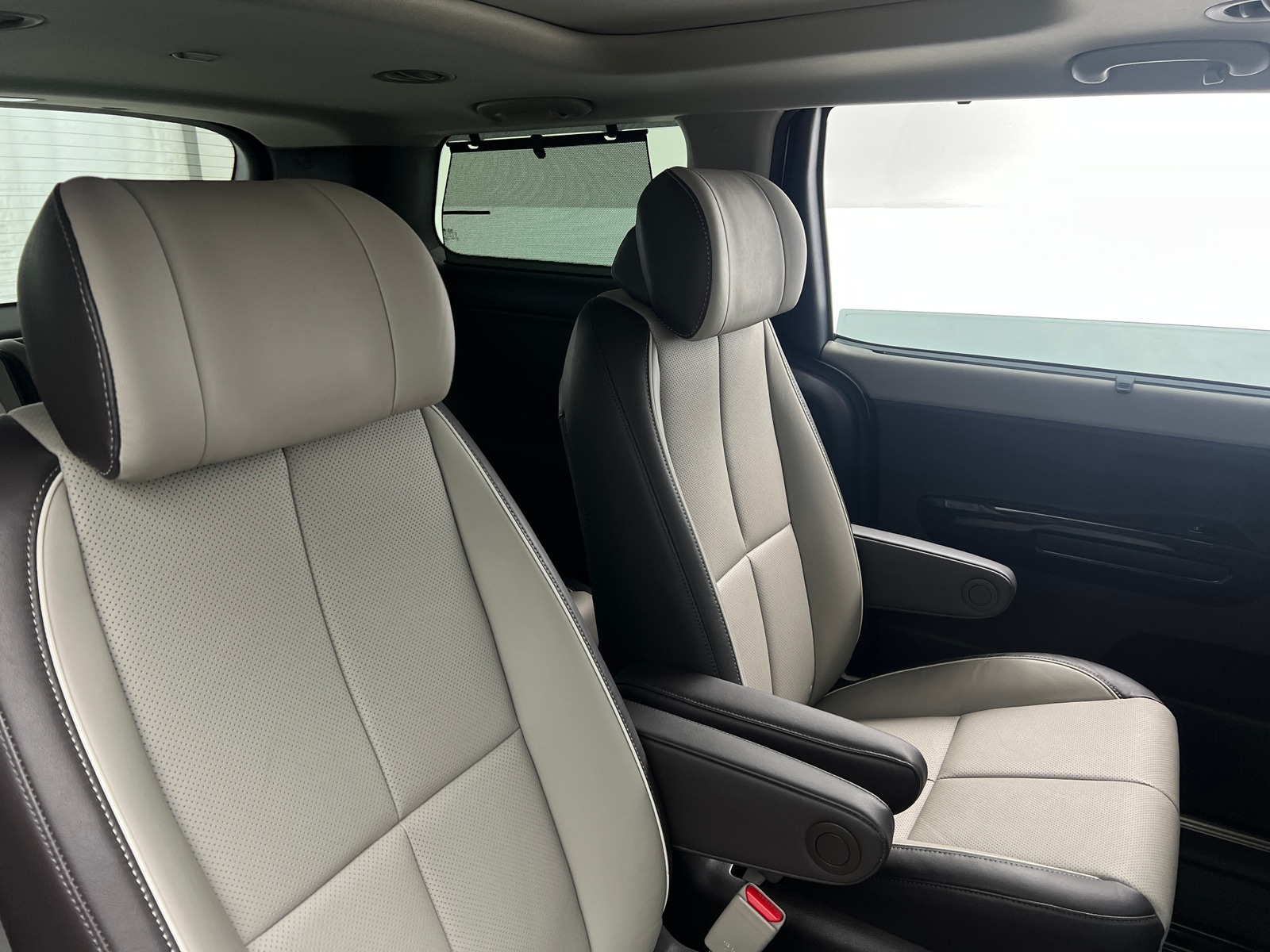 Thumbnail: 2018 Kia Sedona - 5