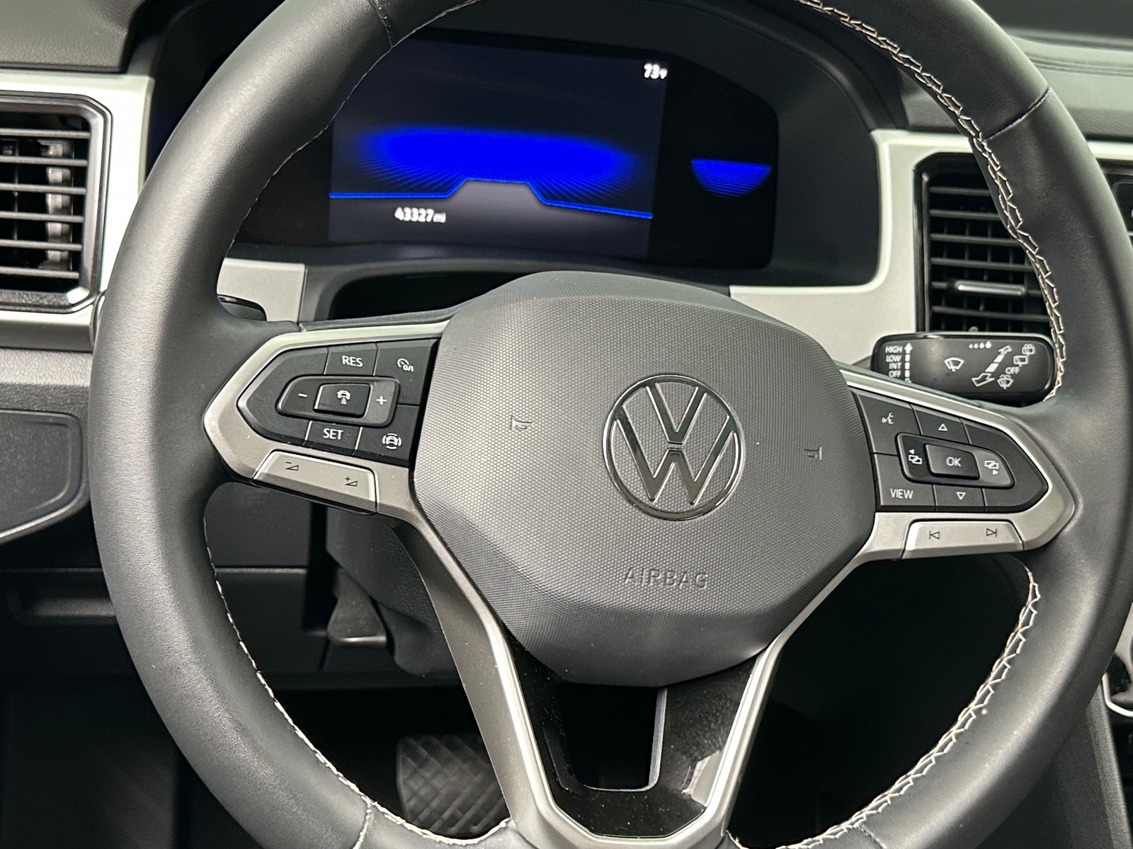 Thumbnail: 2022 Volkswagen Atlas - 4