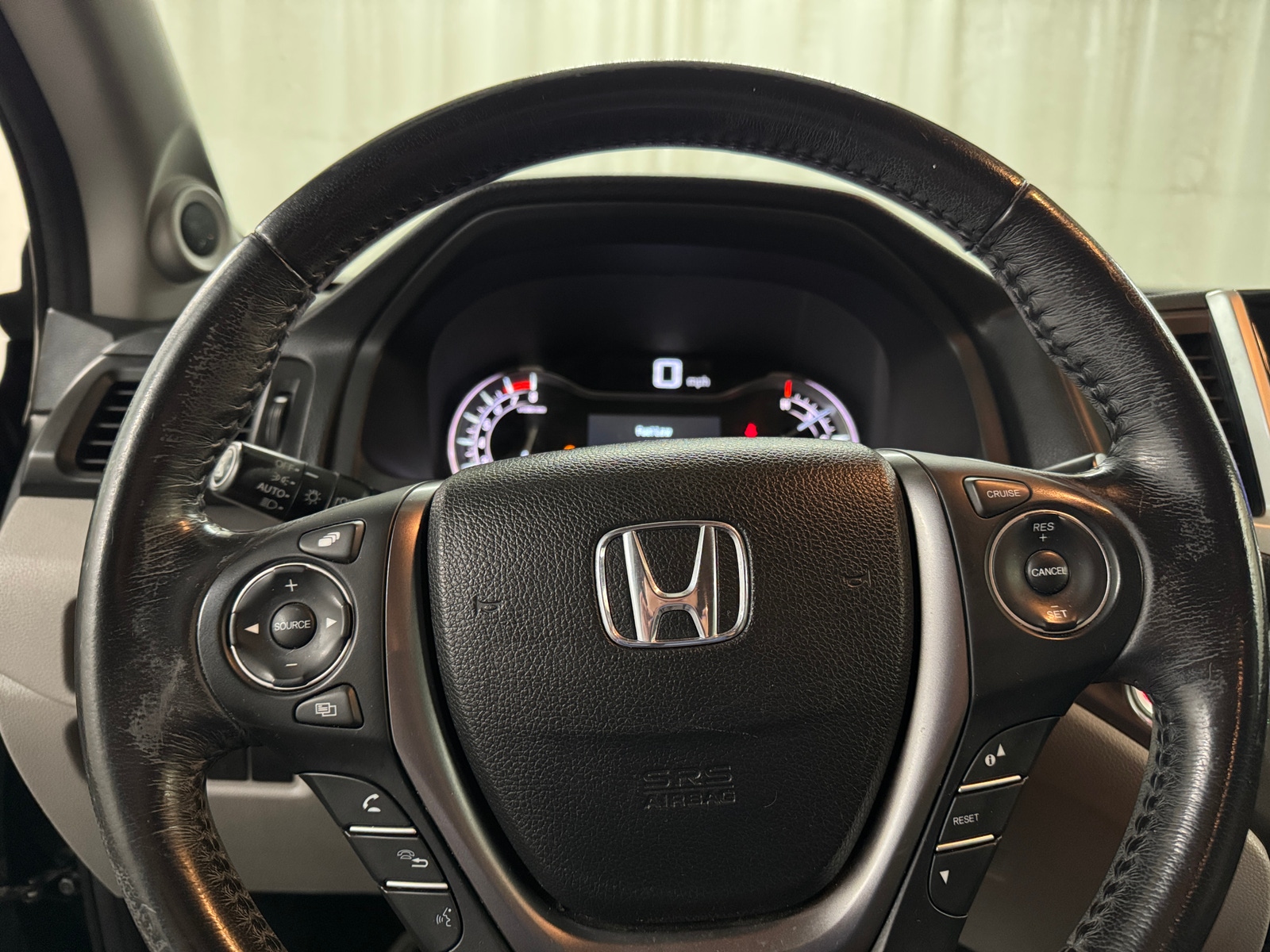 Thumbnail: 2018 Honda Pilot - 3
