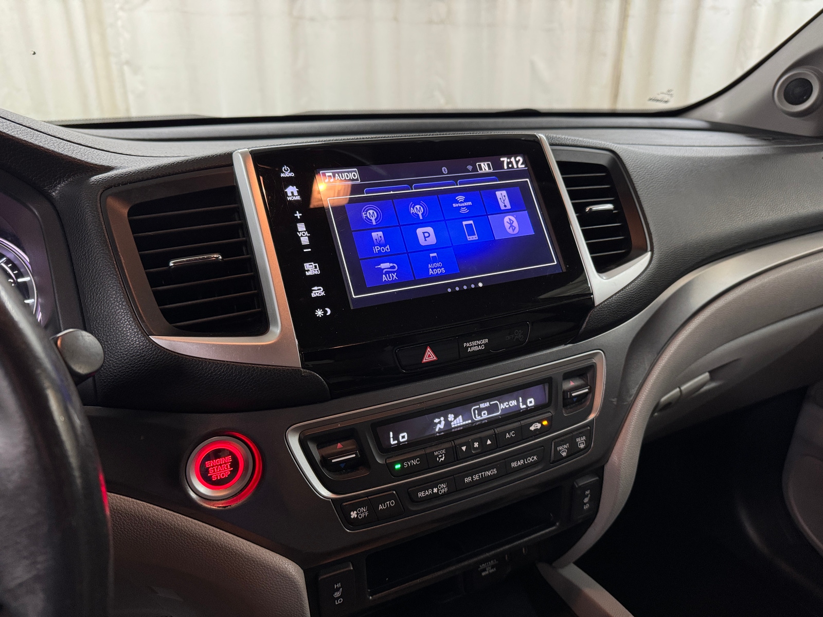 Thumbnail: 2018 Honda Pilot - 2