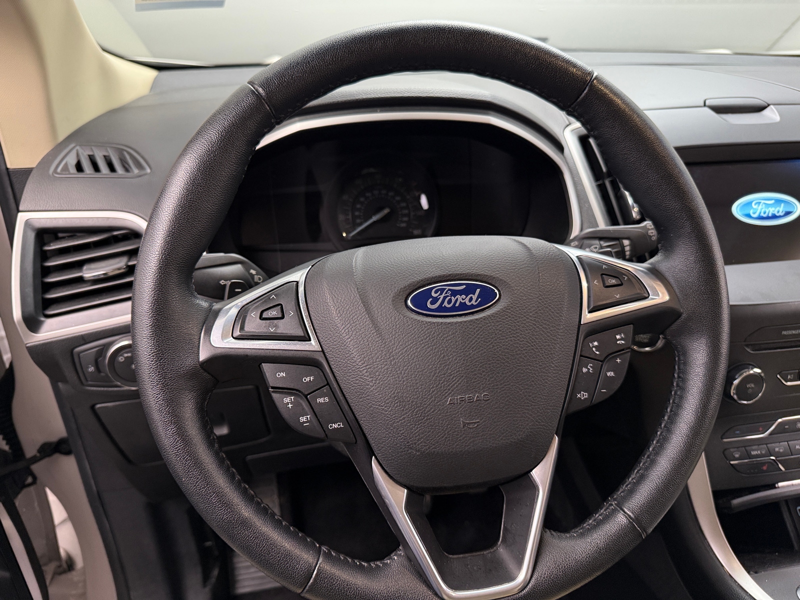Thumbnail: 2016 Ford Edge - 5