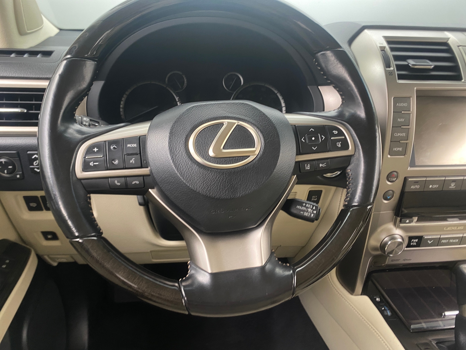 Thumbnail: 2020 Lexus GX - 4