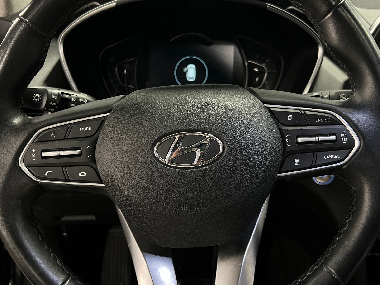 Thumbnail: 2020 Hyundai Santa Fe - 4