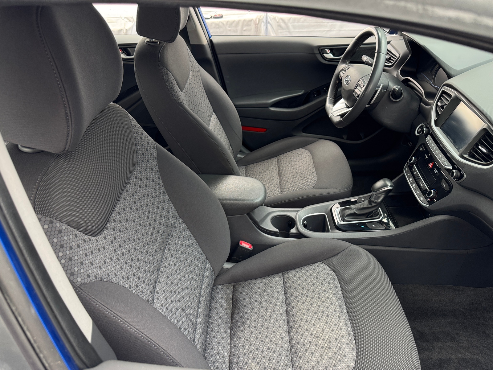 Thumbnail: 2018 Hyundai Ioniq - 2