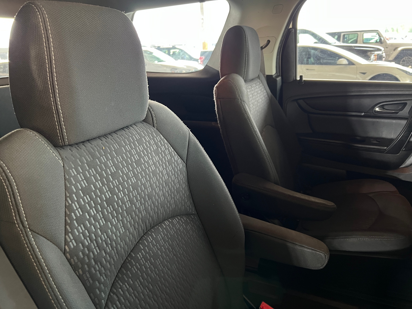 Thumbnail: 2014 GMC Acadia - 6