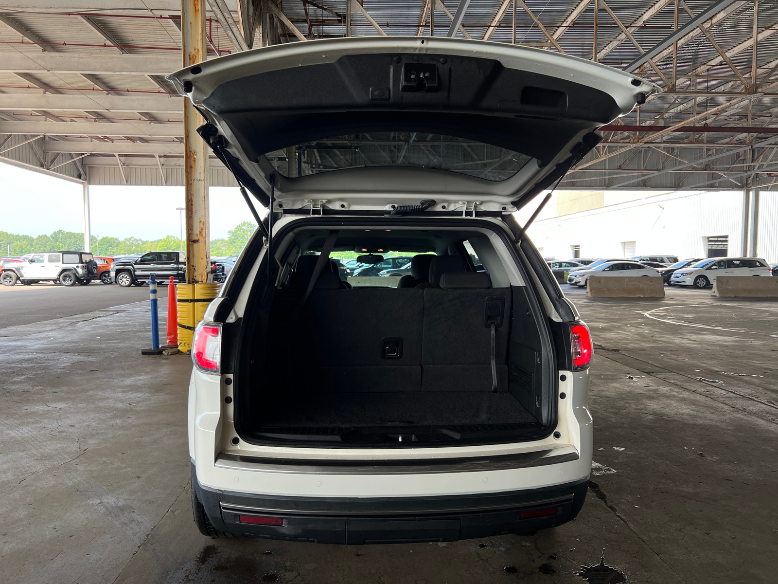 Thumbnail: 2014 GMC Acadia - 7