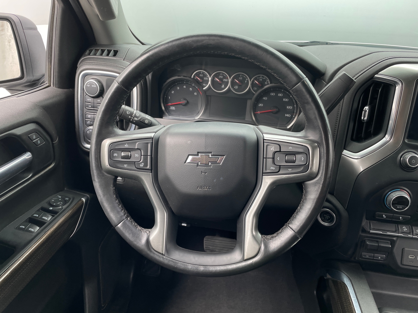 Thumbnail: 2022 Chevrolet Silverado 1500 - 5