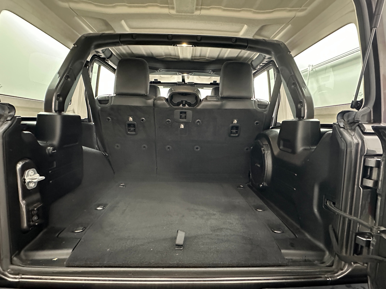 Thumbnail: 2018 Jeep Wrangler - 7