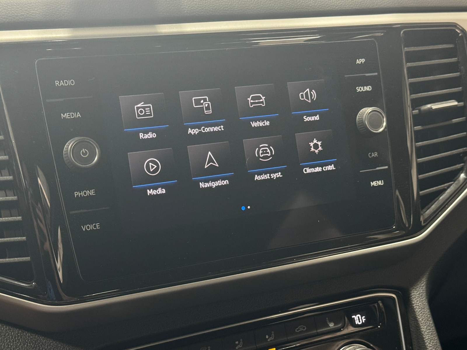 Thumbnail: 2023 Volkswagen Atlas - 3