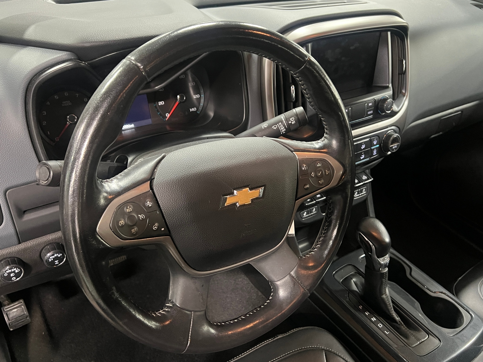 Thumbnail: 2022 Chevrolet Colorado - 4