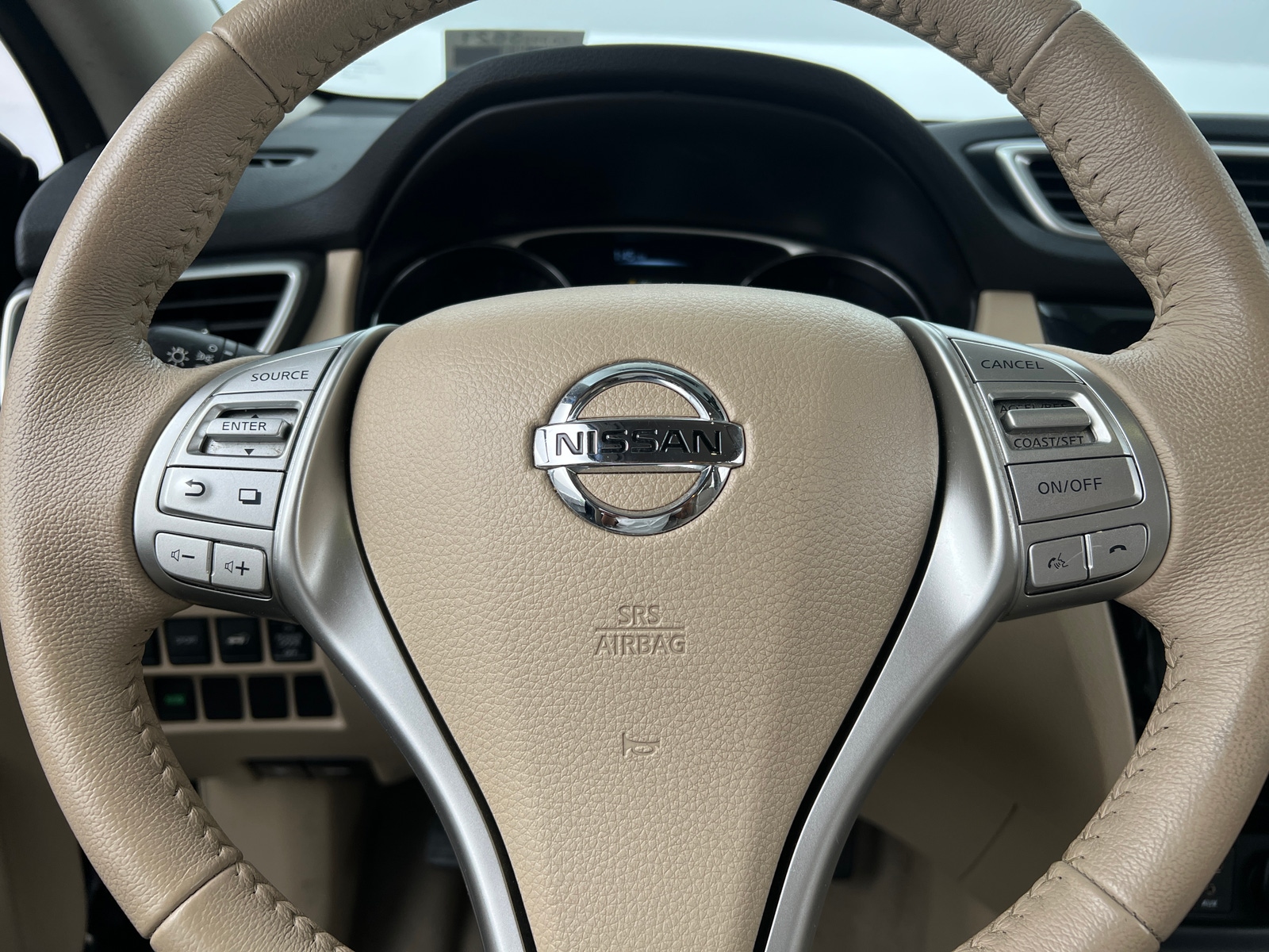 Thumbnail: 2015 Nissan Rogue - 4
