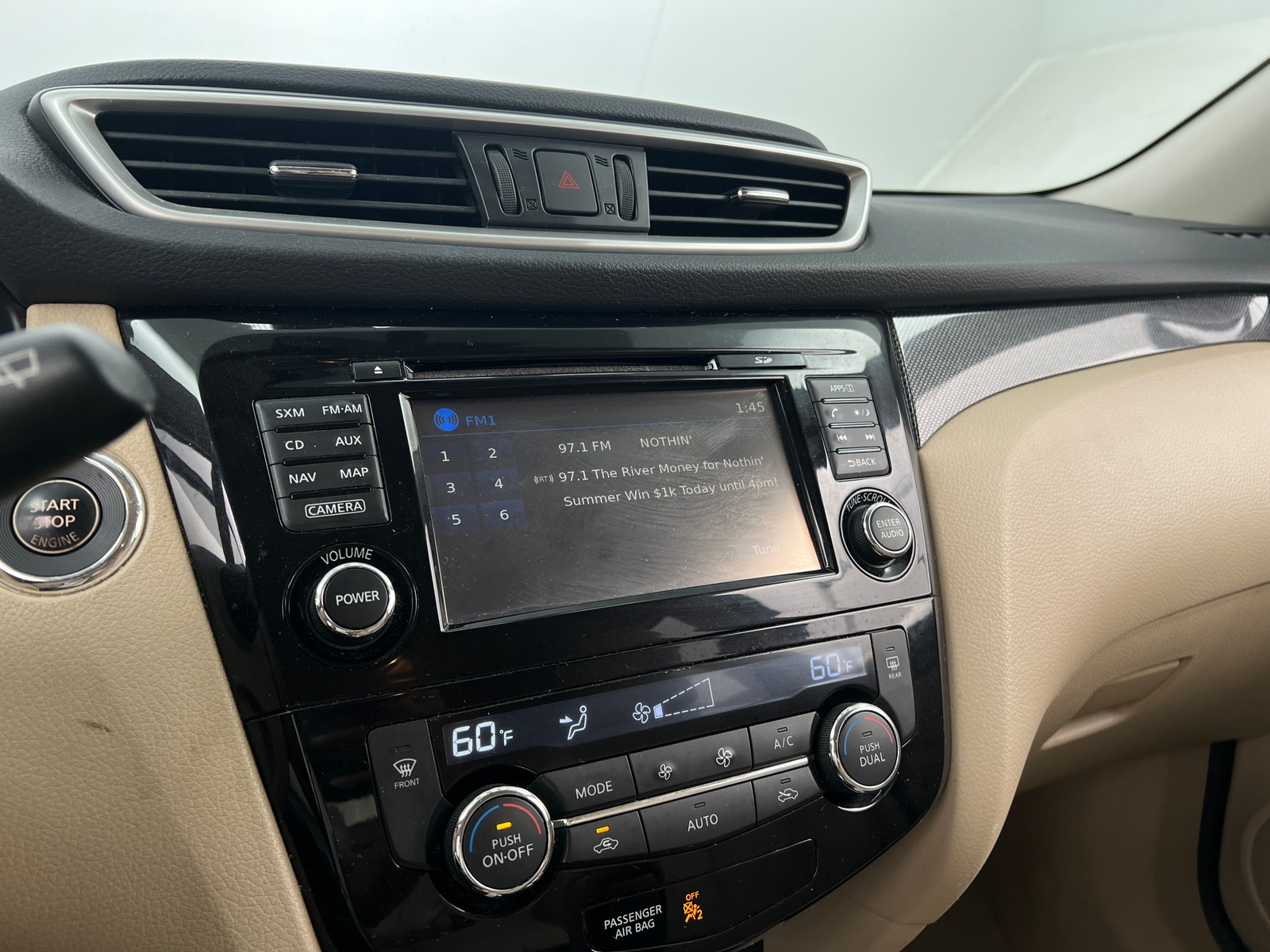 Thumbnail: 2015 Nissan Rogue - 3