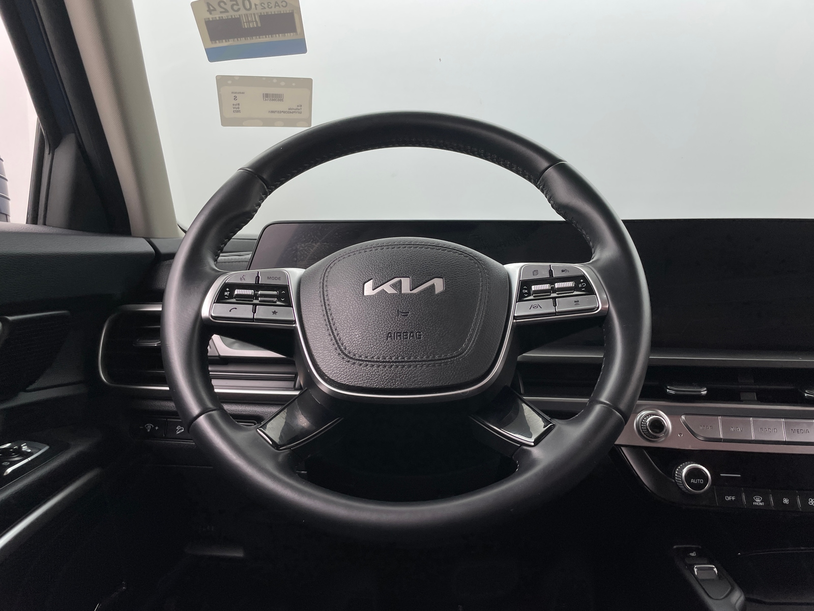 Thumbnail: 2023 Kia Telluride - 4
