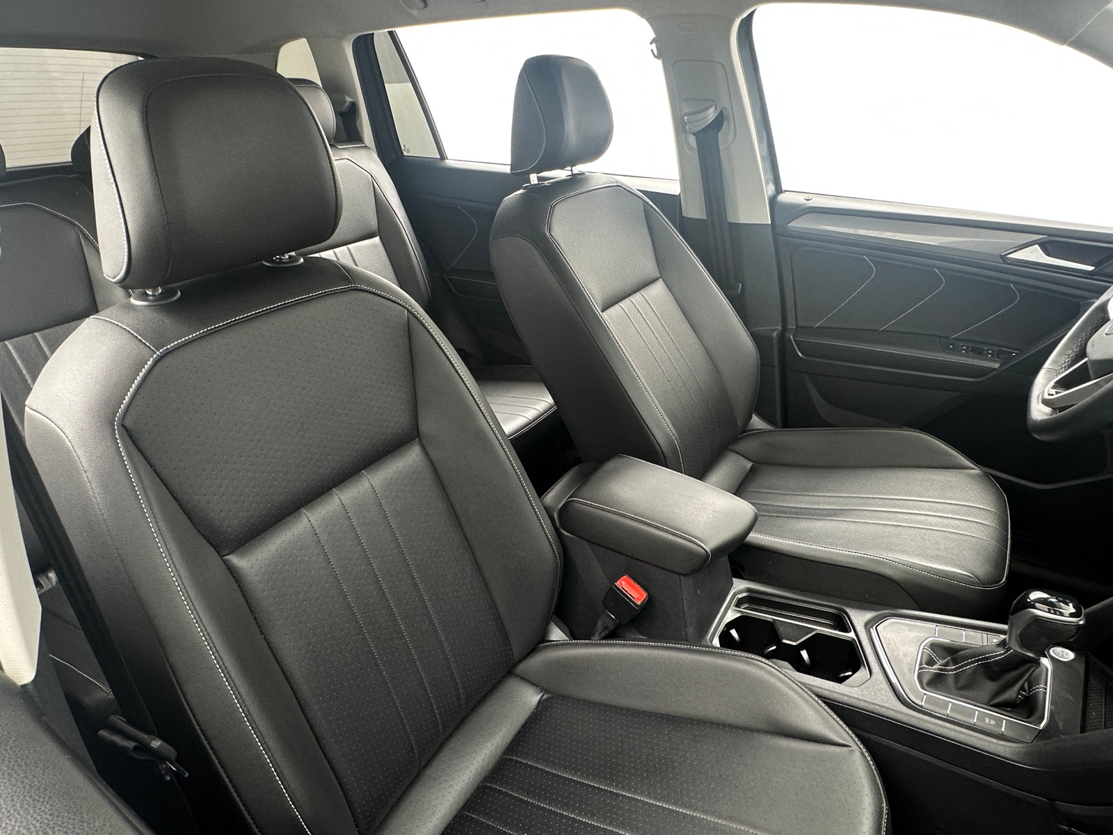 Thumbnail: 2022 Volkswagen Tiguan - 2