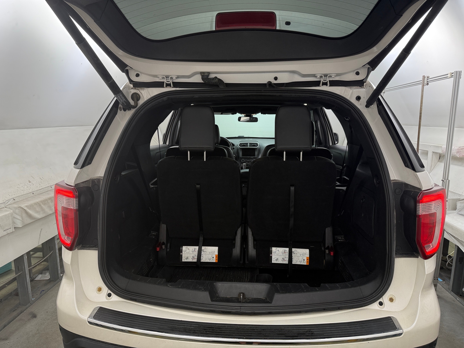 Thumbnail: 2018 Ford Explorer - 6