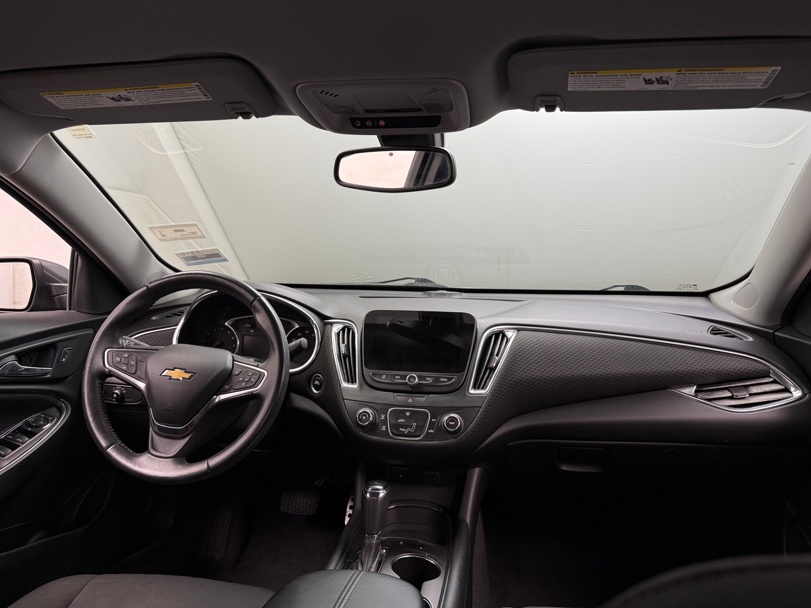 Thumbnail: 2017 Chevrolet Malibu - 3