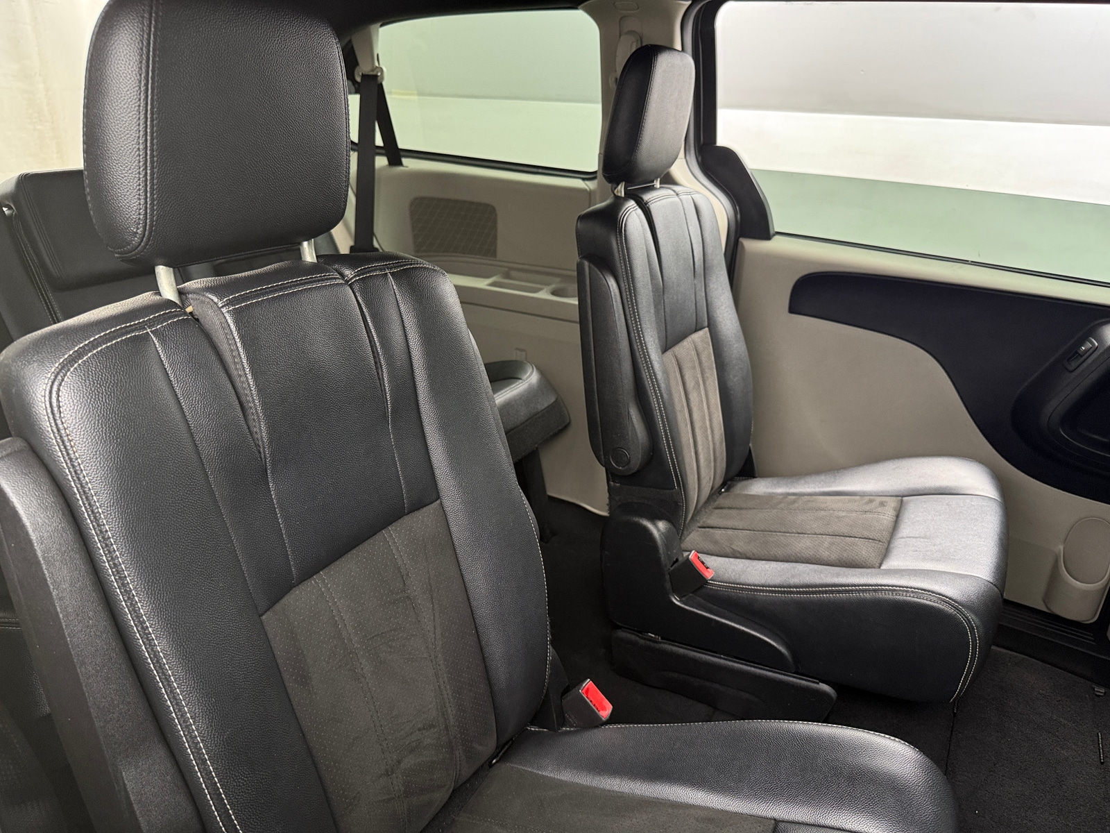 Thumbnail: 2020 Dodge Grand Caravan - 5