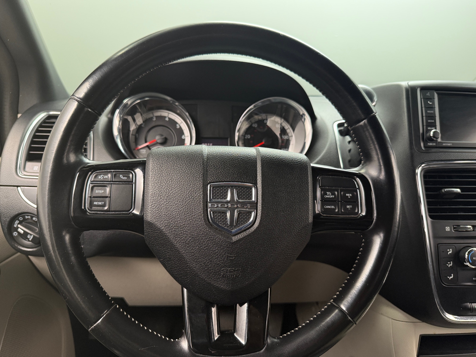 Thumbnail: 2020 Dodge Grand Caravan - 4