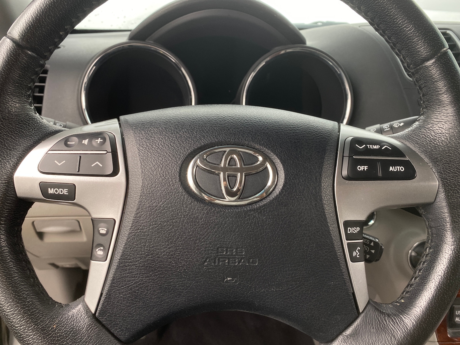 Thumbnail: 2011 Toyota Highlander - 4
