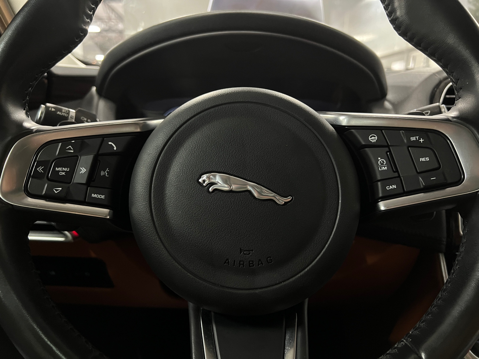 Thumbnail: 2018 Jaguar XE - 4