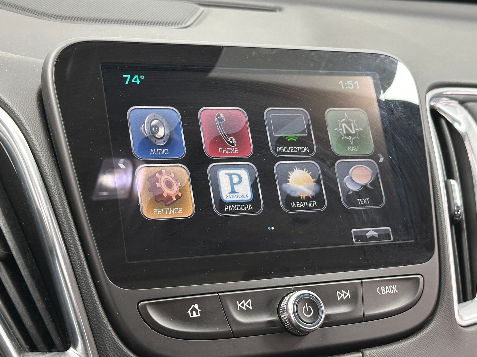 Thumbnail: 2016 Chevrolet Malibu - 3