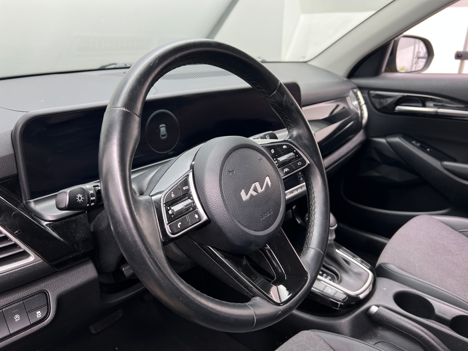 Thumbnail: 2024 Kia Seltos - 4