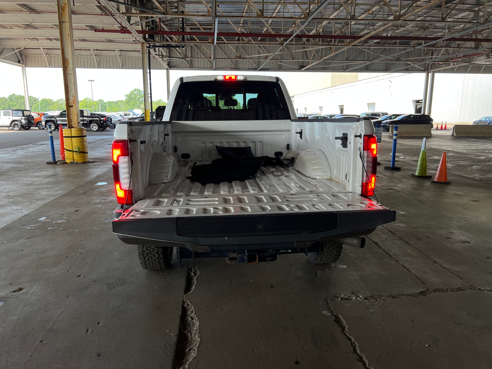Thumbnail: 2019 Ford Econoline - 6