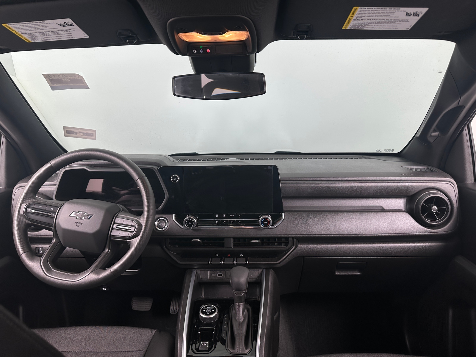 Thumbnail: 2024 Chevrolet Colorado - 3