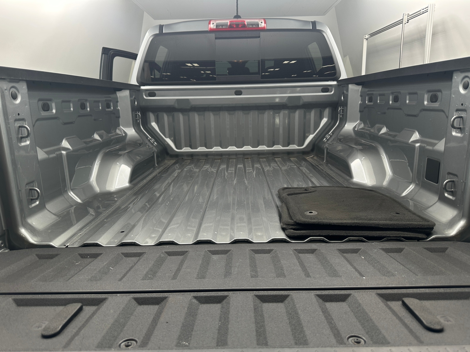 Thumbnail: 2024 Chevrolet Colorado - 7